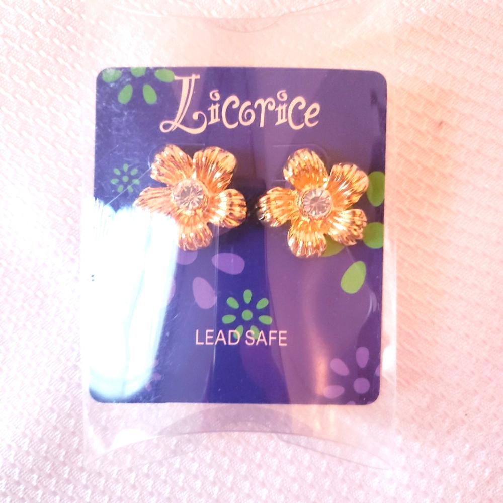 Licorice gold crystal flower earrings